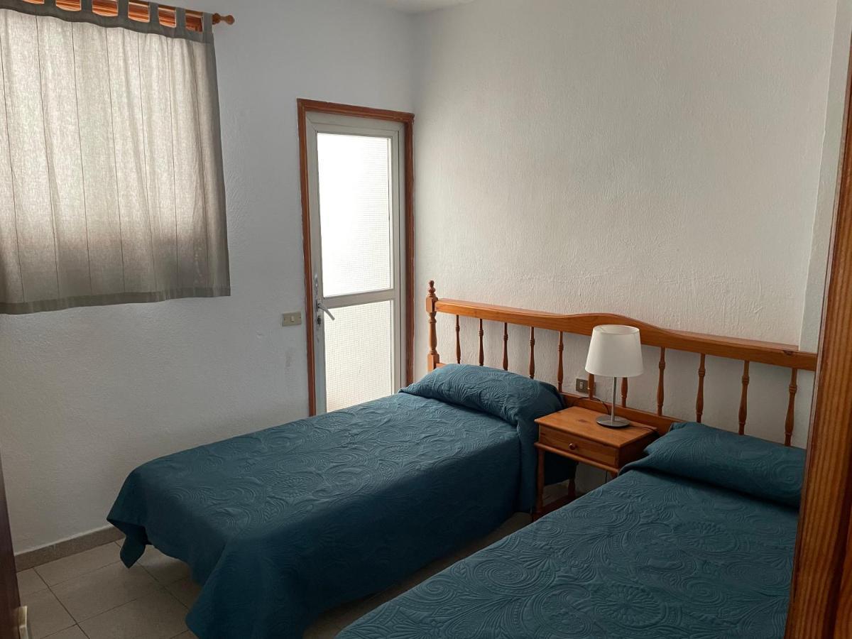 Apartamentos Tanajara La Restinga Luaran gambar