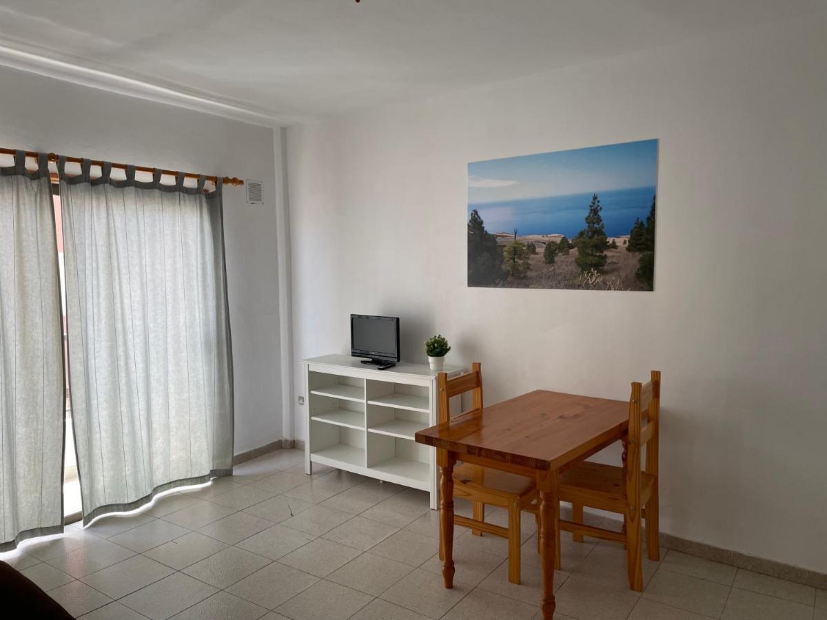 Apartamentos Tanajara La Restinga Luaran gambar